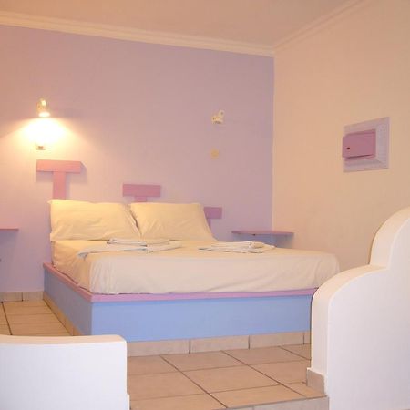 San Efrem Aparthotel Perísza Kültér fotó