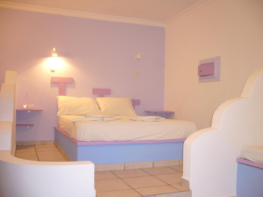 San Efrem Aparthotel Perísza Kültér fotó